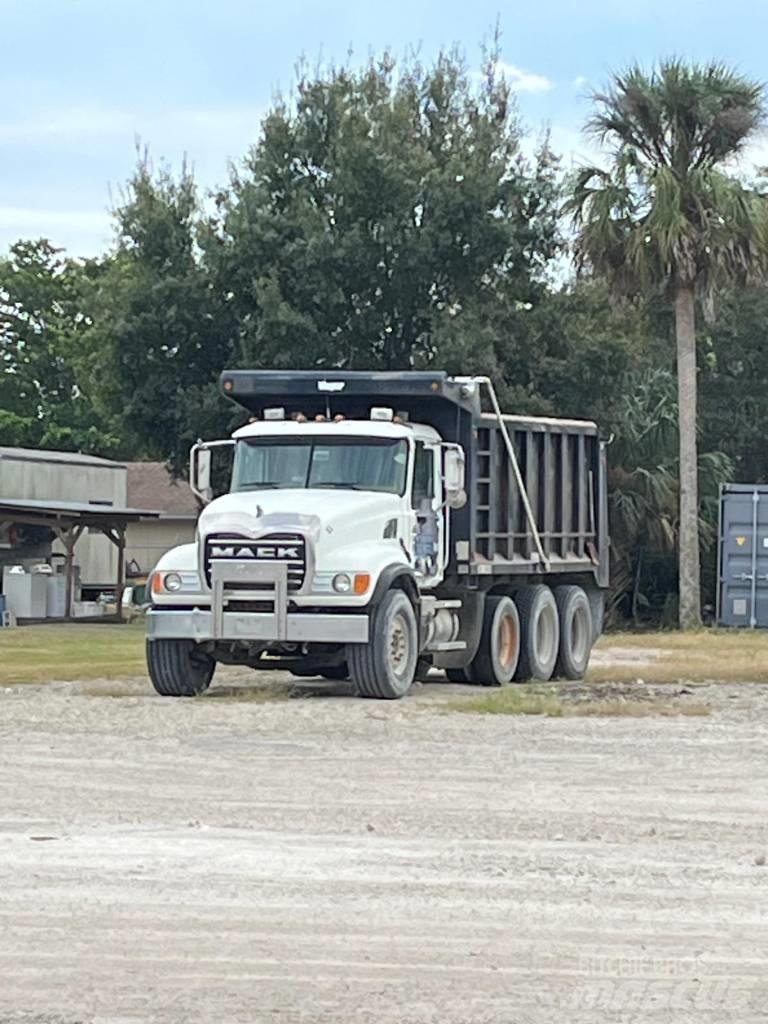 Mack Granite Camiões basculantes