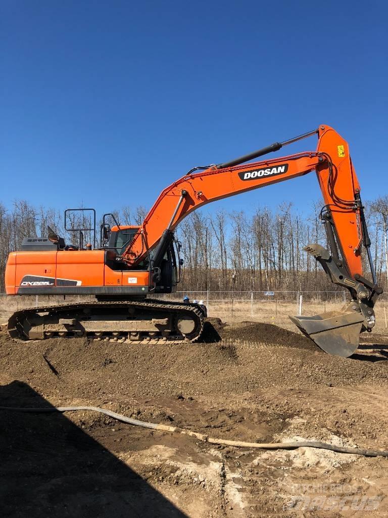 Develon DX225LC-5 Escavadoras de rastos
