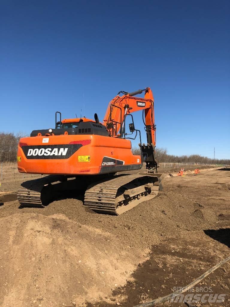 Develon DX225LC-5 Escavadoras de rastos