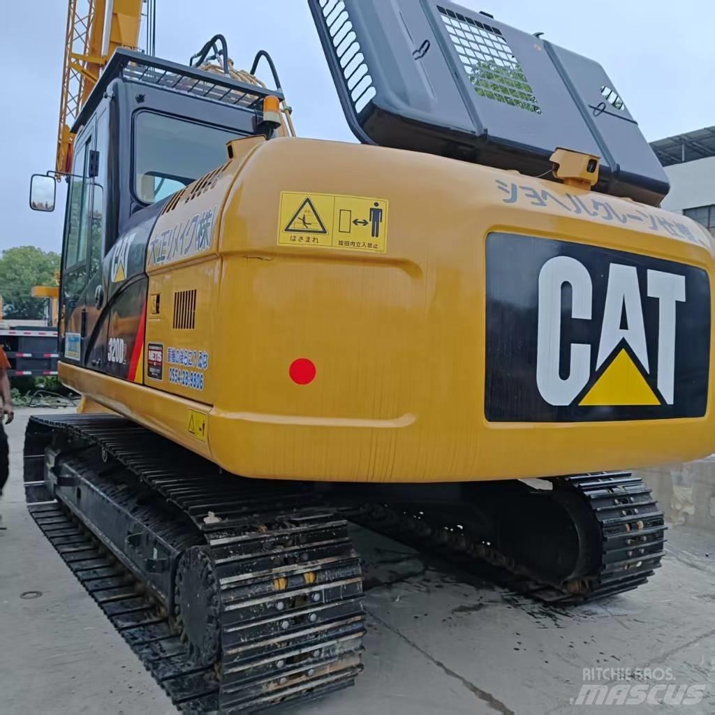 CAT 320 Escavadoras de rastos