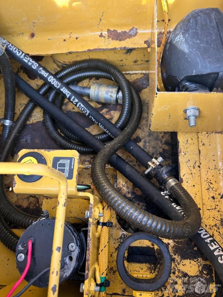 CAT 313 F LGC Escavadoras de rastos