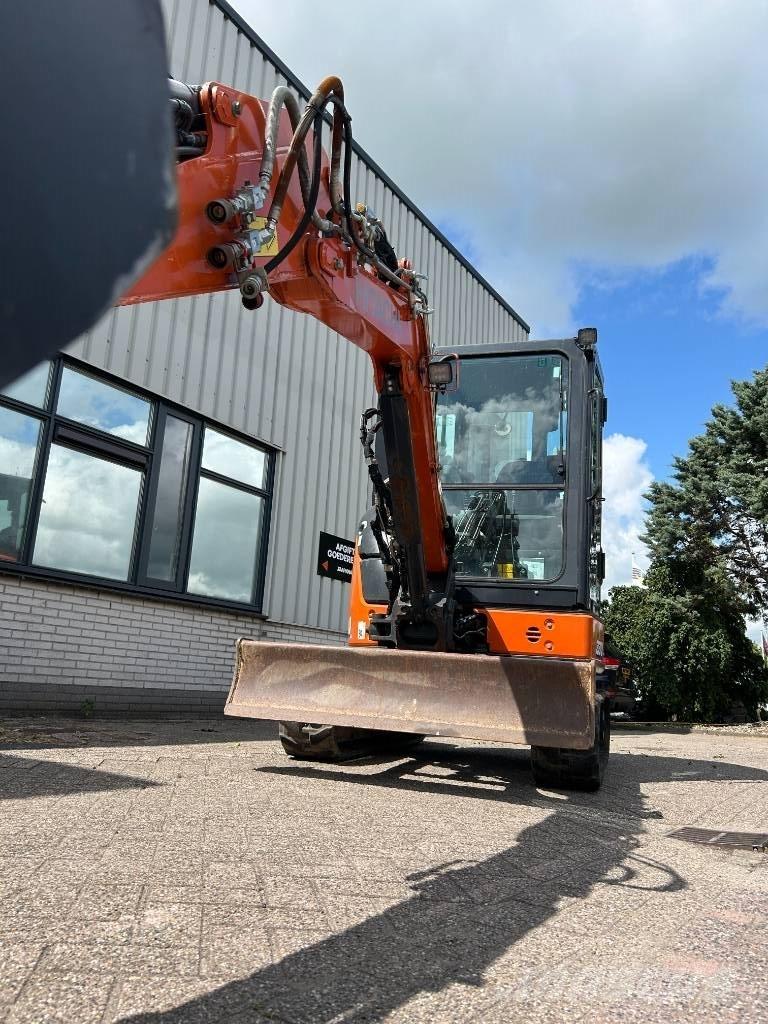 Hitachi ZX33U-6 Mini Escavadoras <7t