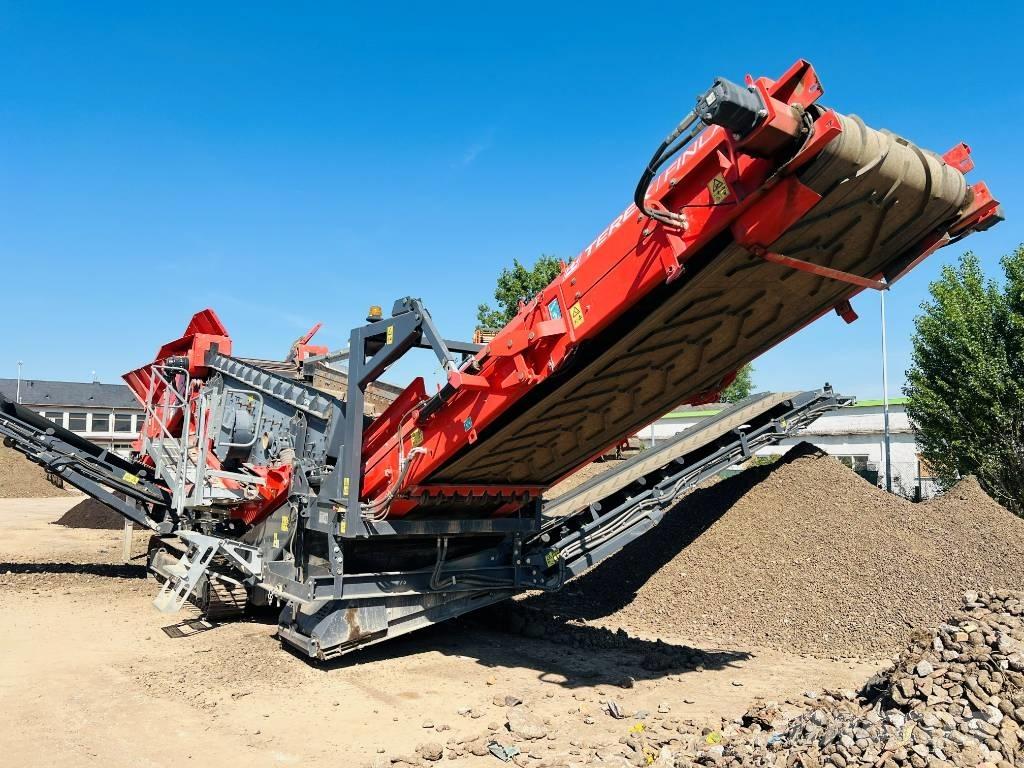 Terex Finlay 883+ Crivos móveis