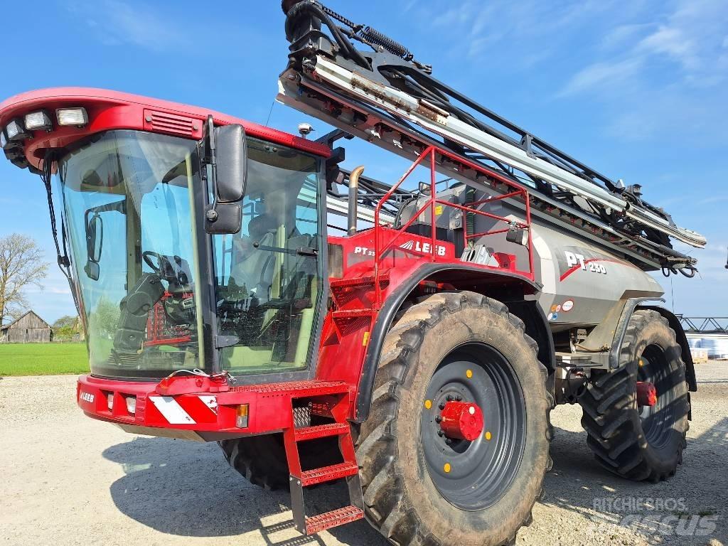 Horsch Leeb PT 230 Pulverizadores Automotrizes