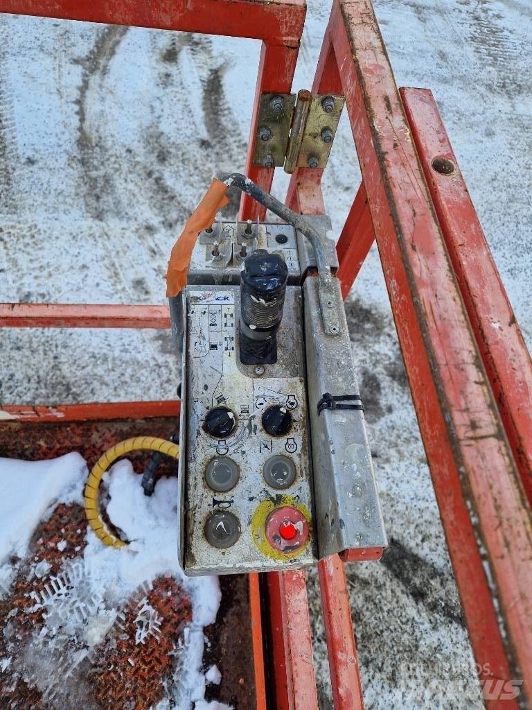 SkyJack SJ 6832 RT Elevadores de tesoura