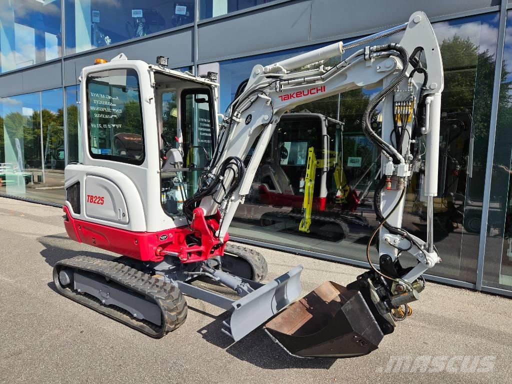 Takeuchi TB 225 Mini Escavadoras <7t