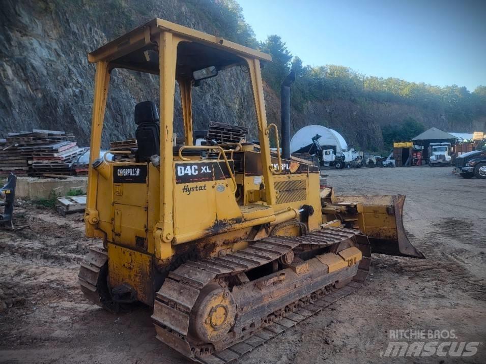 CAT D 4 C XL HST Dozers - Tratores rastos