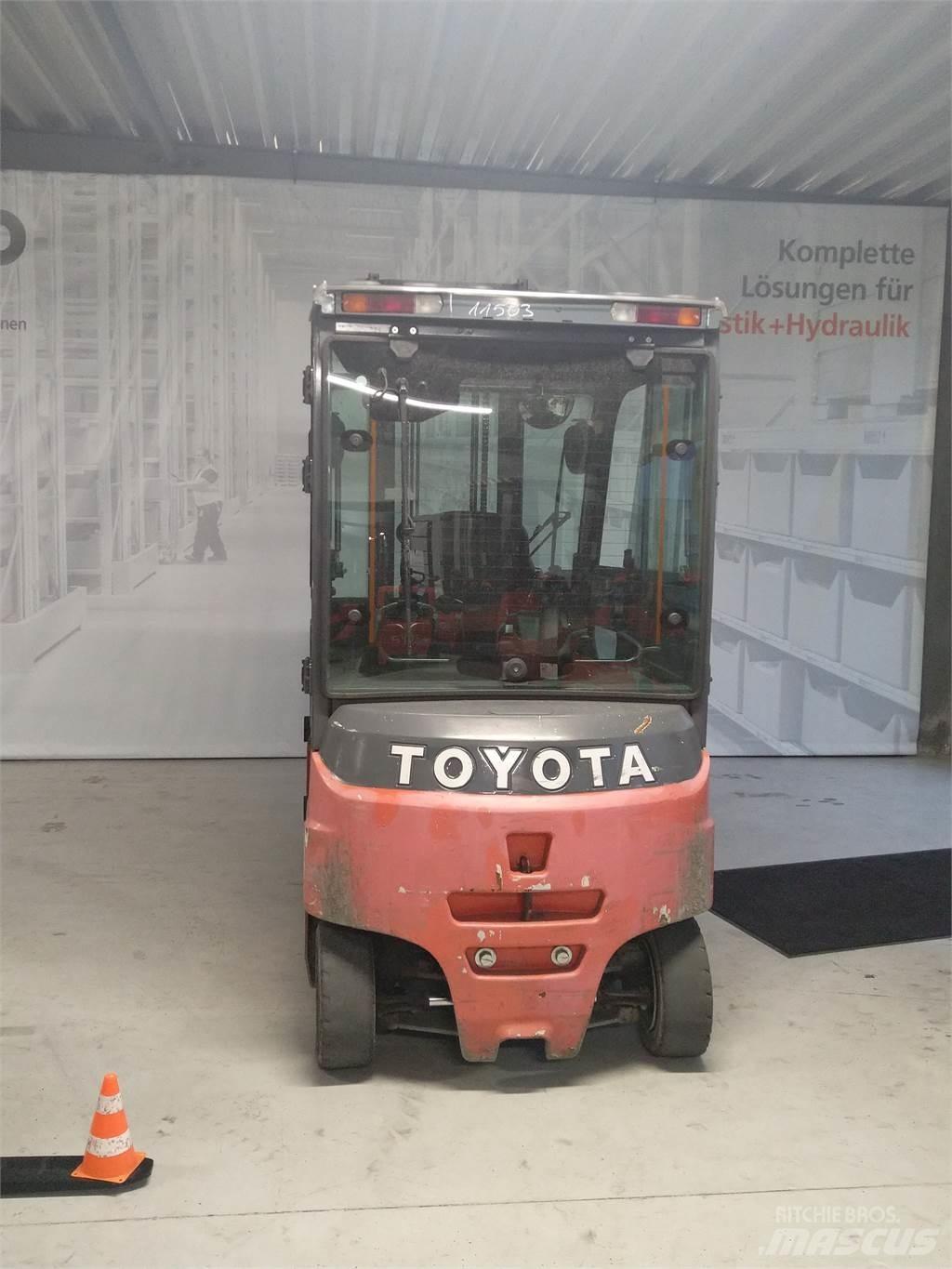 Toyota 8FBMT30 Empilhadores eléctricos
