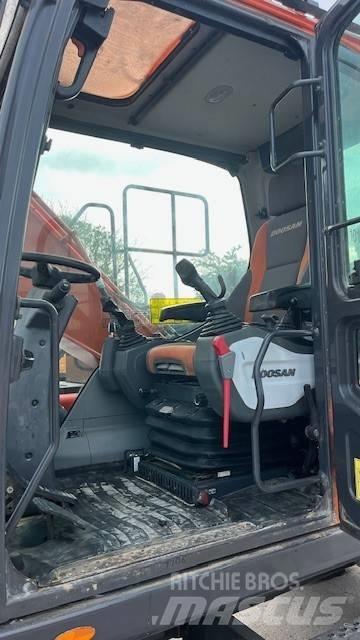Doosan DX140W-5 Escavadoras de rodas
