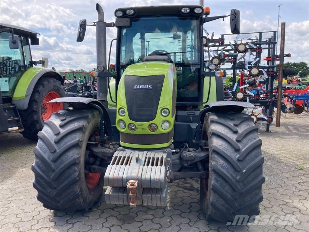 CLAAS Arion 640 Tratores Agrícolas usados