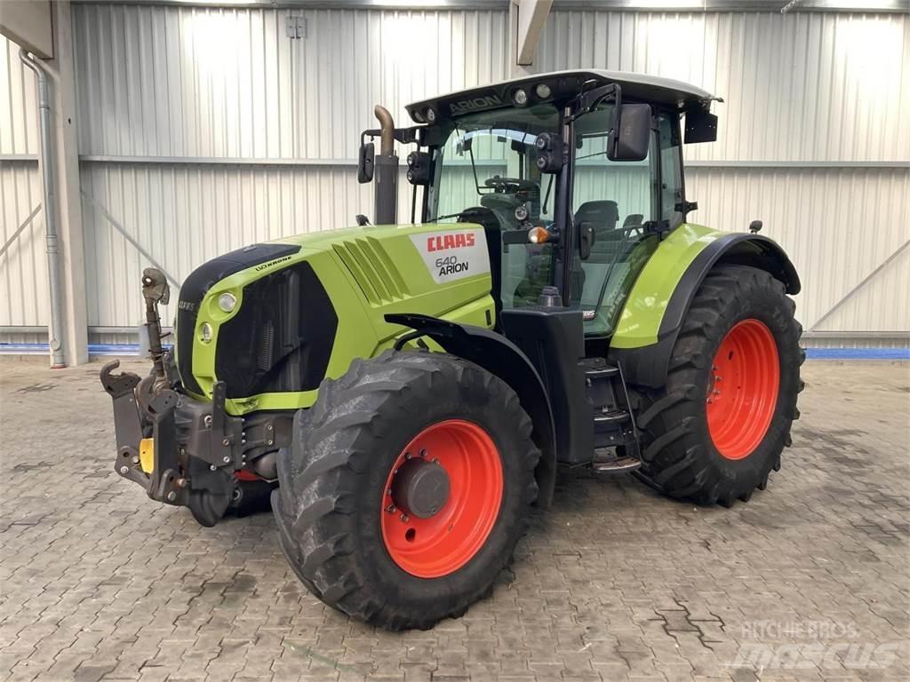 CLAAS Arion 640 Tratores Agrícolas usados