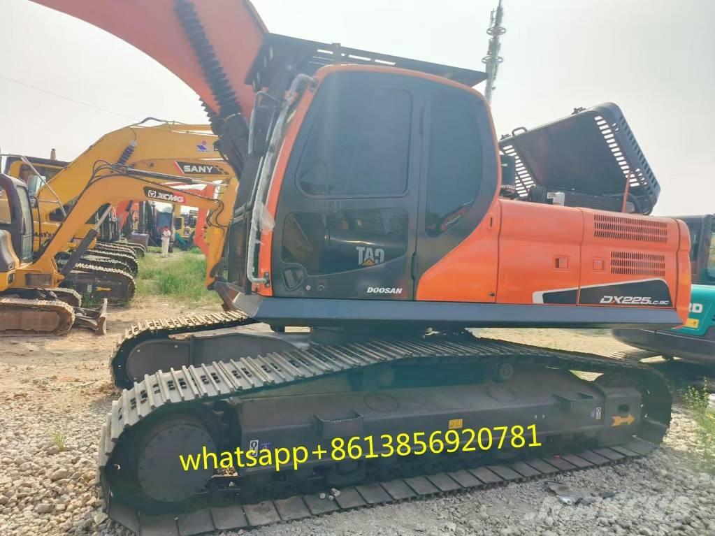 Doosan DX 225 Escavadoras de rastos