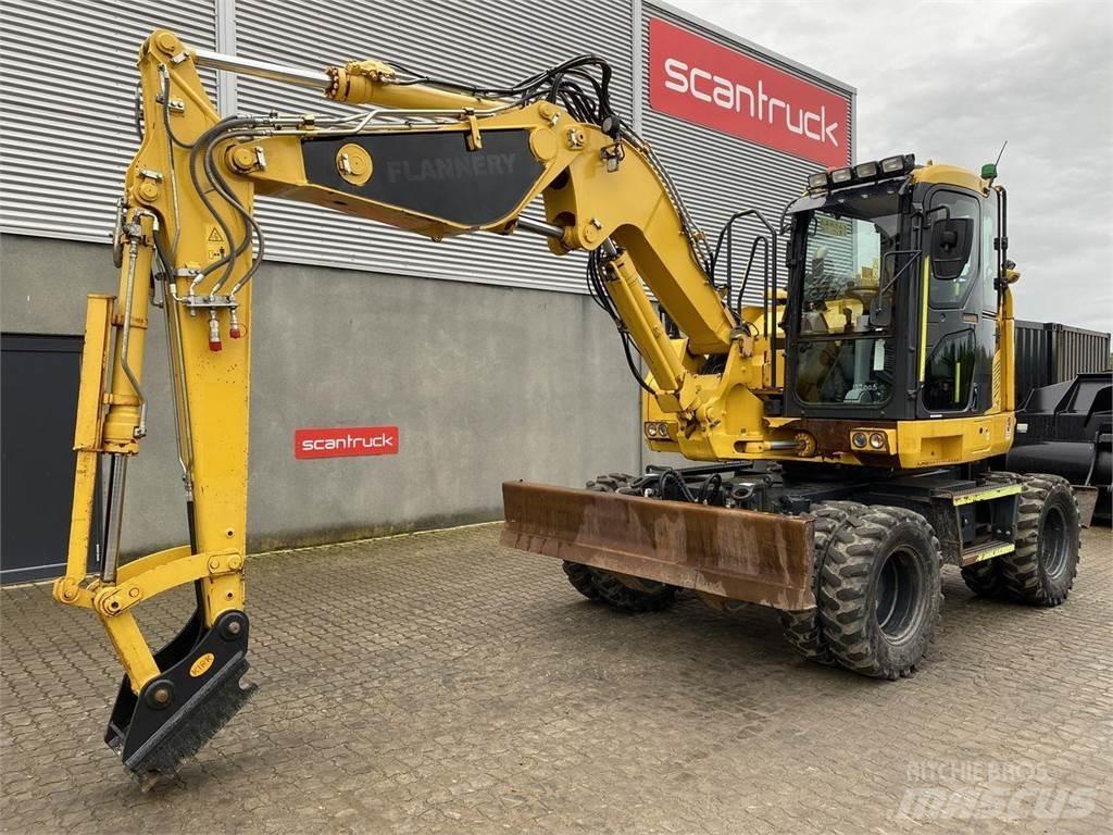Komatsu PW118MR-11 Escavadoras de rodas