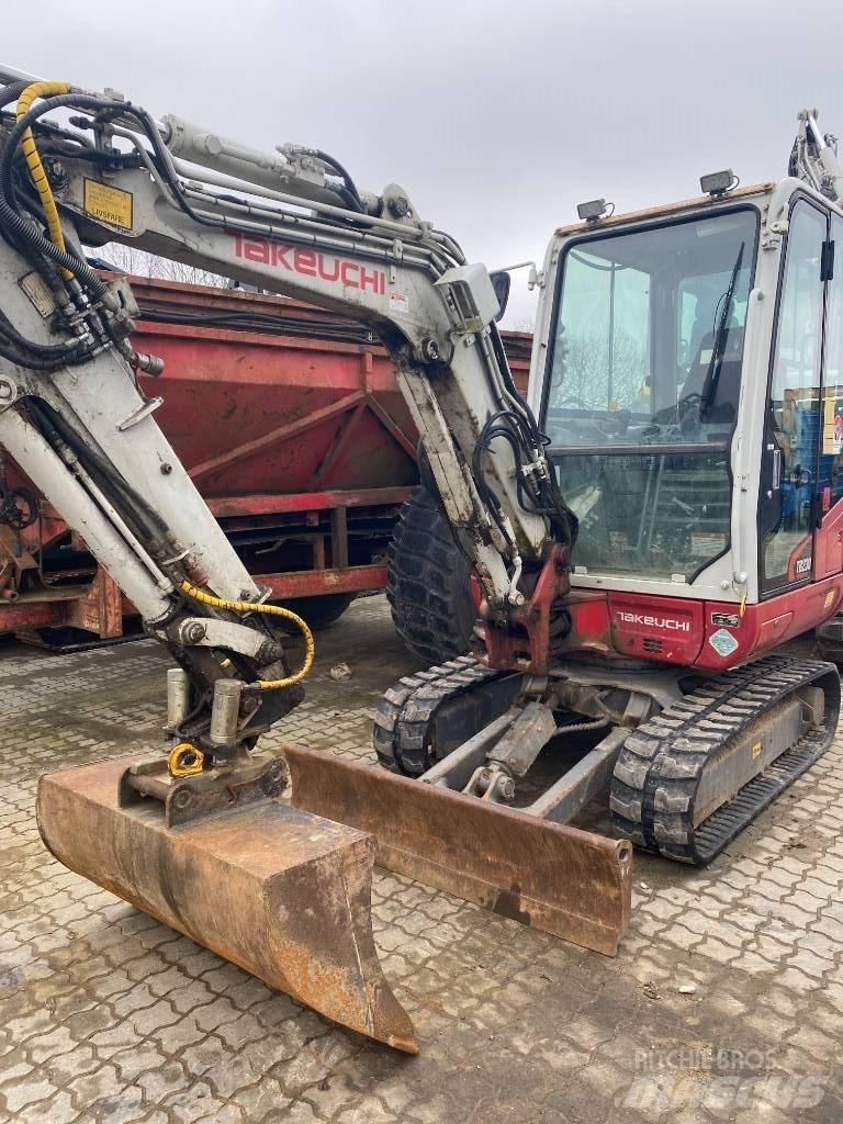 Takeuchi TB230 Mini Escavadoras <7t