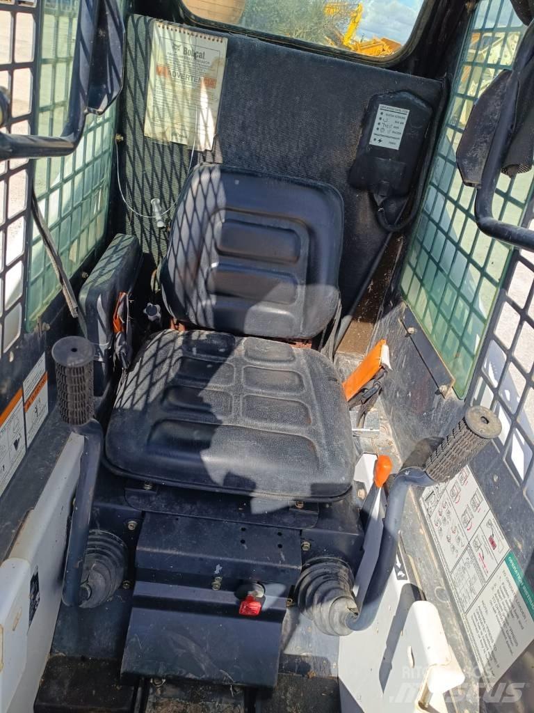 Bobcat 463 Carregadoras de direcção deslizante