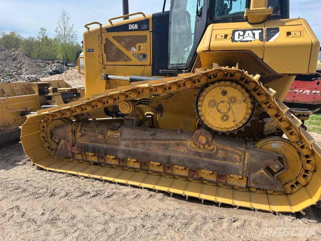 CAT D 6 N Dozers - Tratores rastos