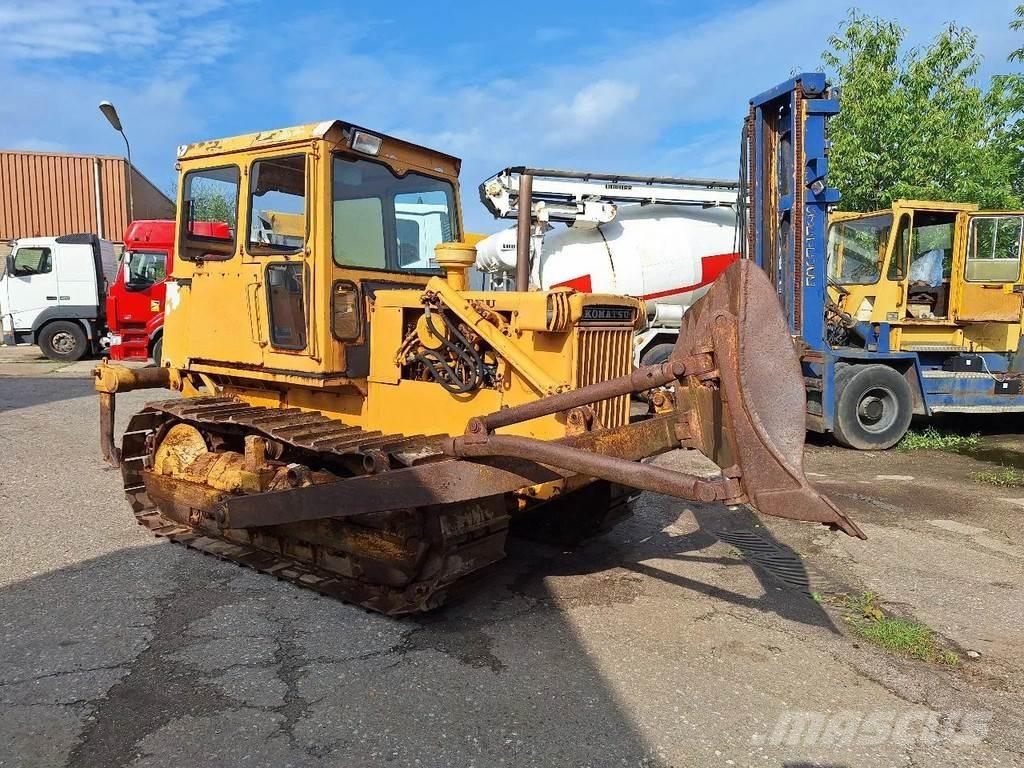 Komatsu D45-1 Dozers - Tratores rastos