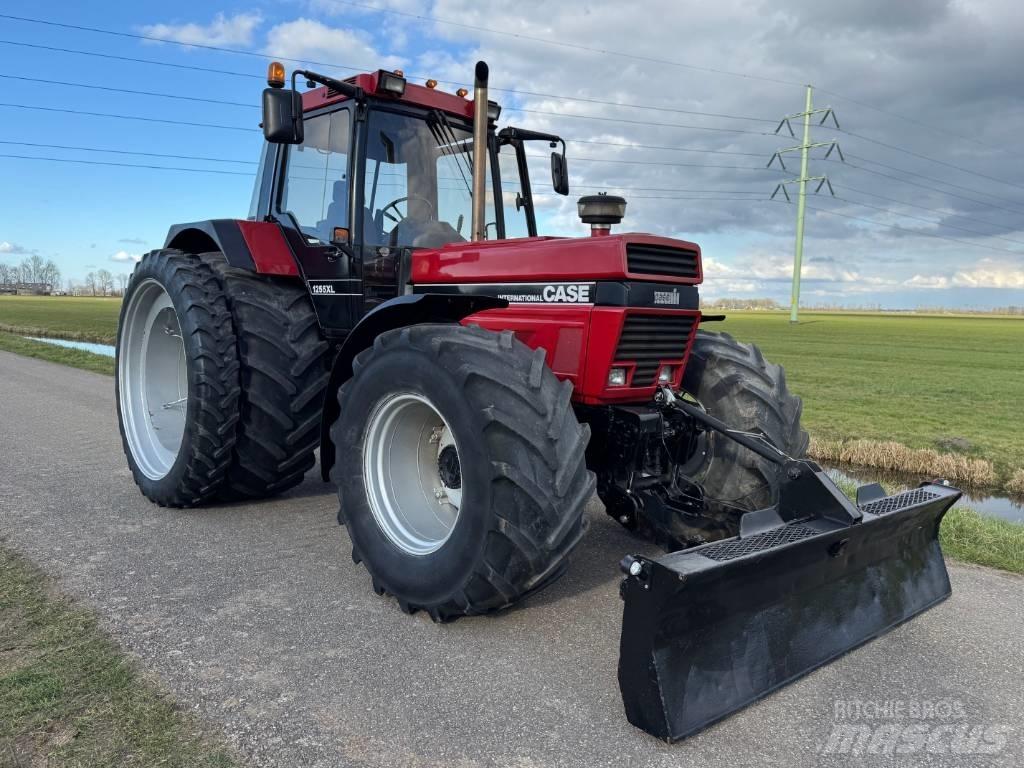 Case IH 1255 XL Tratores Agrícolas usados