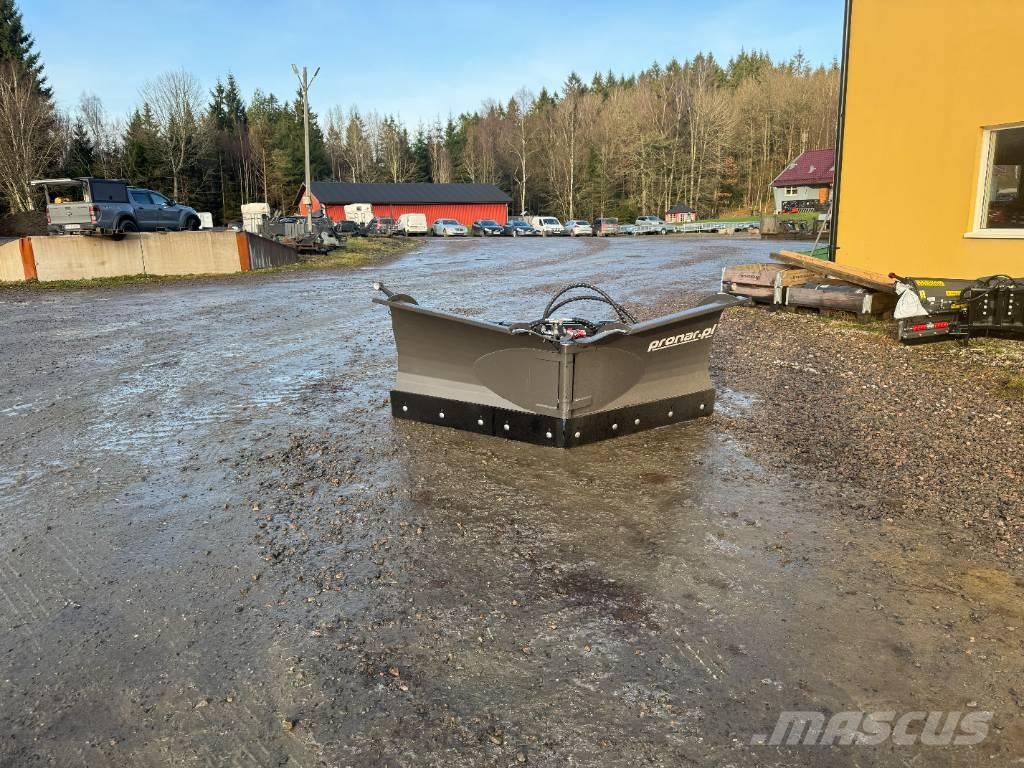 Pronar PUV 2600 M Lâminas de neve e arados