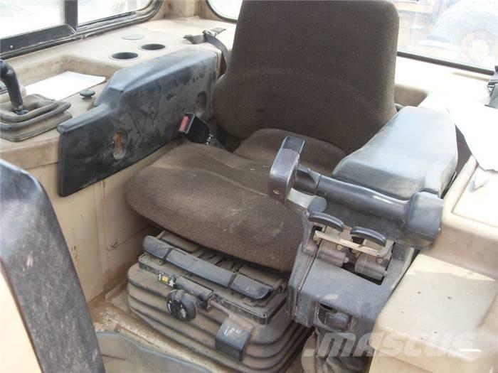 CAT D 6 M LGP Dozers - Tratores rastos
