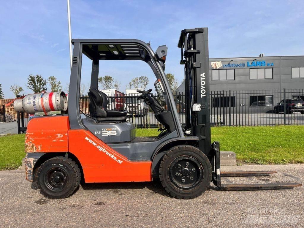 Toyota 02-8FGJF35 Empilhadores a gás