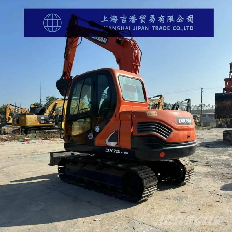 Doosan DX 75 Escavadoras Midi 7t - 12t
