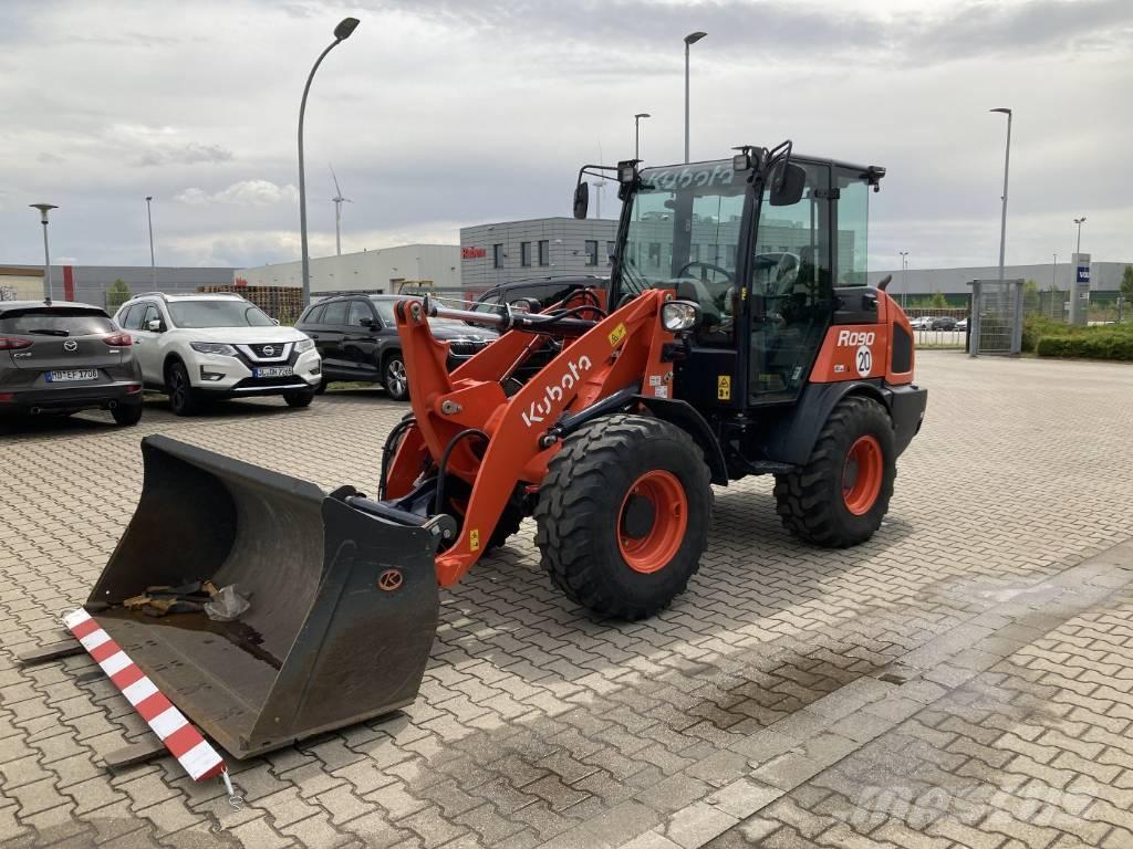 Kubota R 090 Carregadoras de direcção deslizante