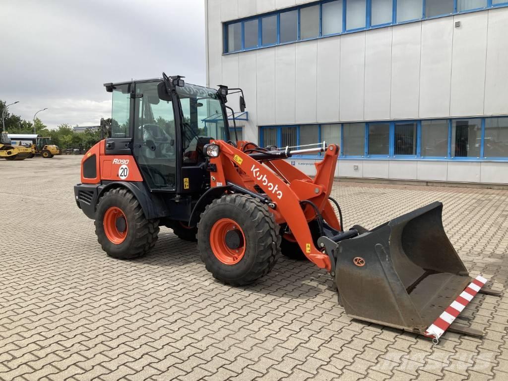 Kubota R 090 Carregadoras de direcção deslizante