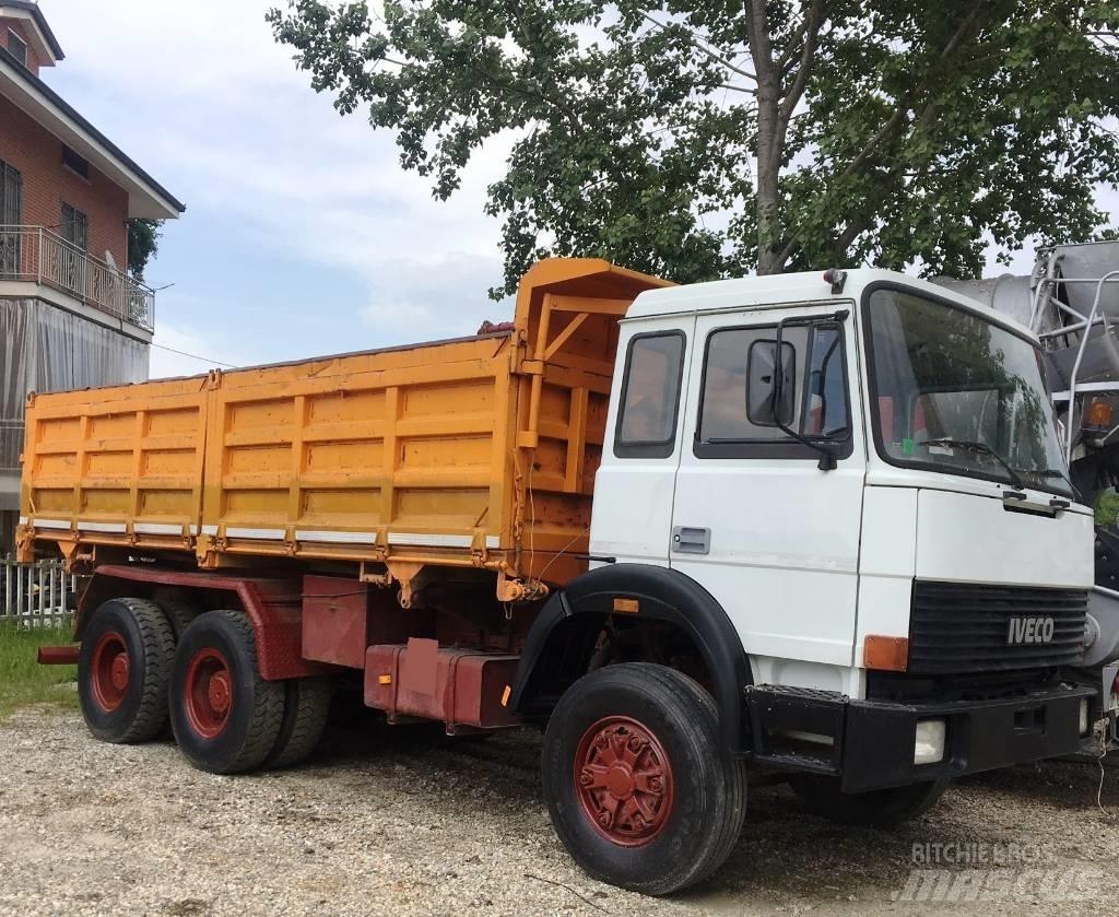 Iveco 330-26 Camiões basculantes