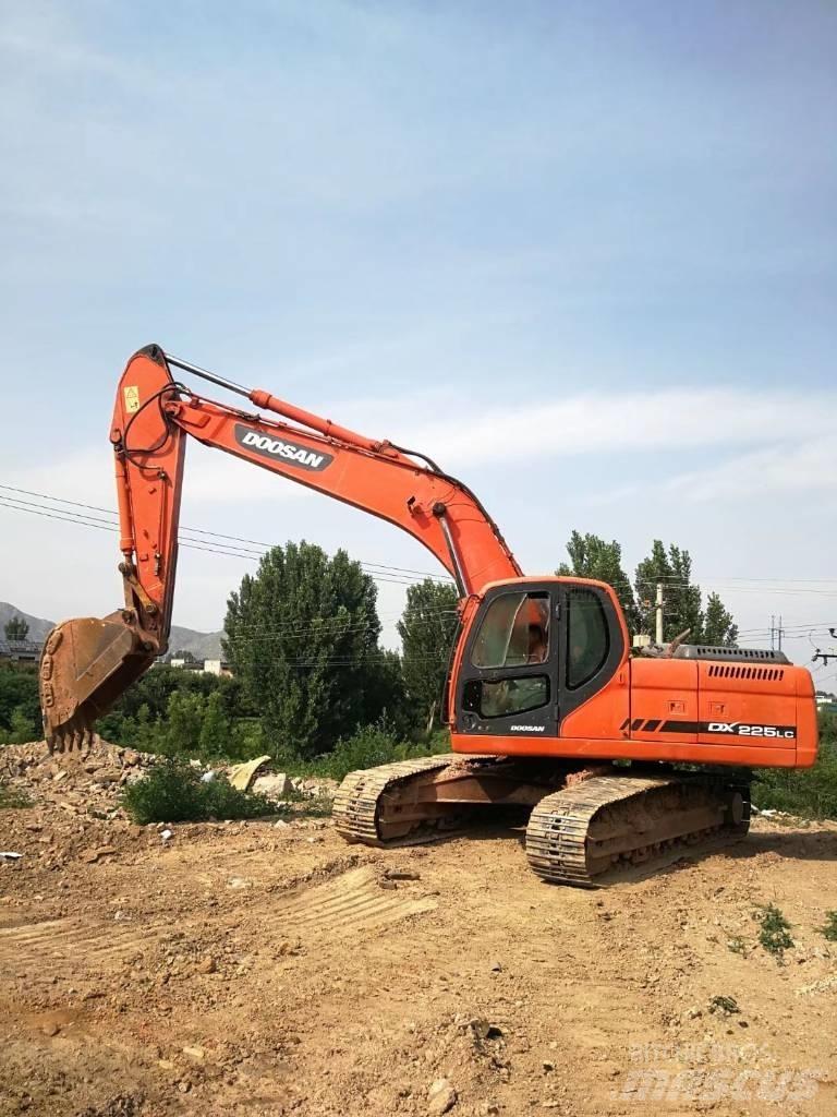 Doosan dx225 Escavadoras de rastos