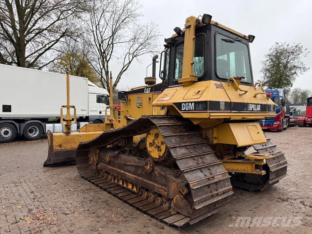 CAT D6M Dozers - Tratores rastos