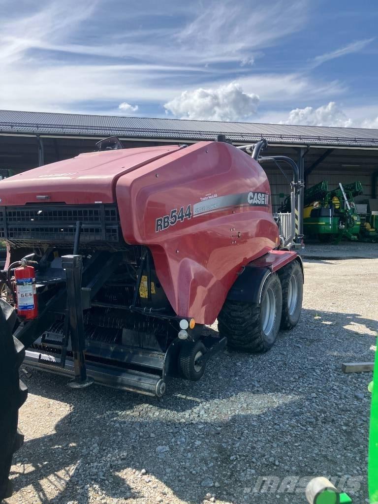 Case IH RB 544 Enfardadeira de rolos