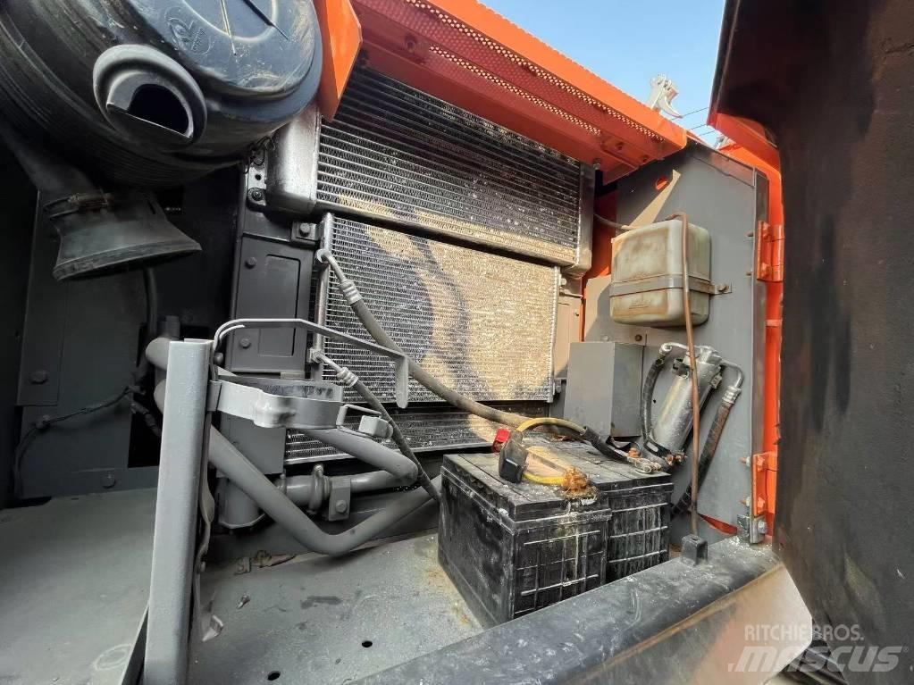Hitachi ZX 160 LC Escavadoras de rastos