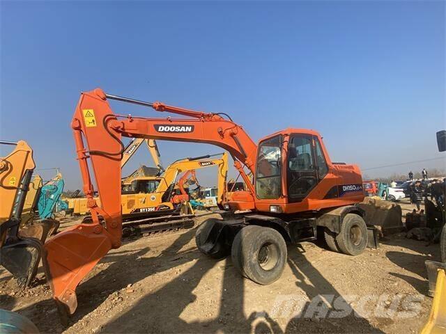 Doosan DH150 Escavadoras de rastos