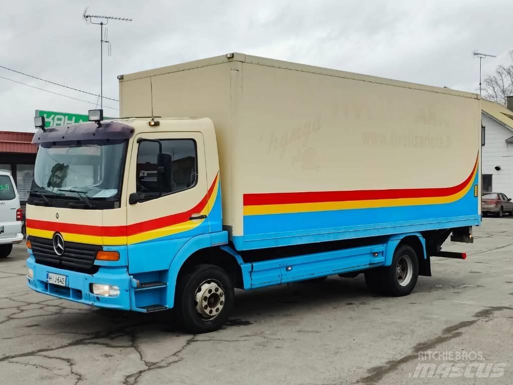 Mercedes-Benz 1223 Camiões de caixa fechada