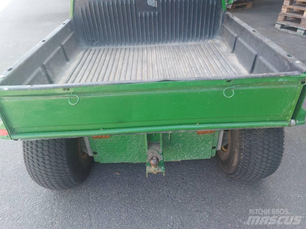 John Deere Gator 4x4 Espaços verdes - Outros
