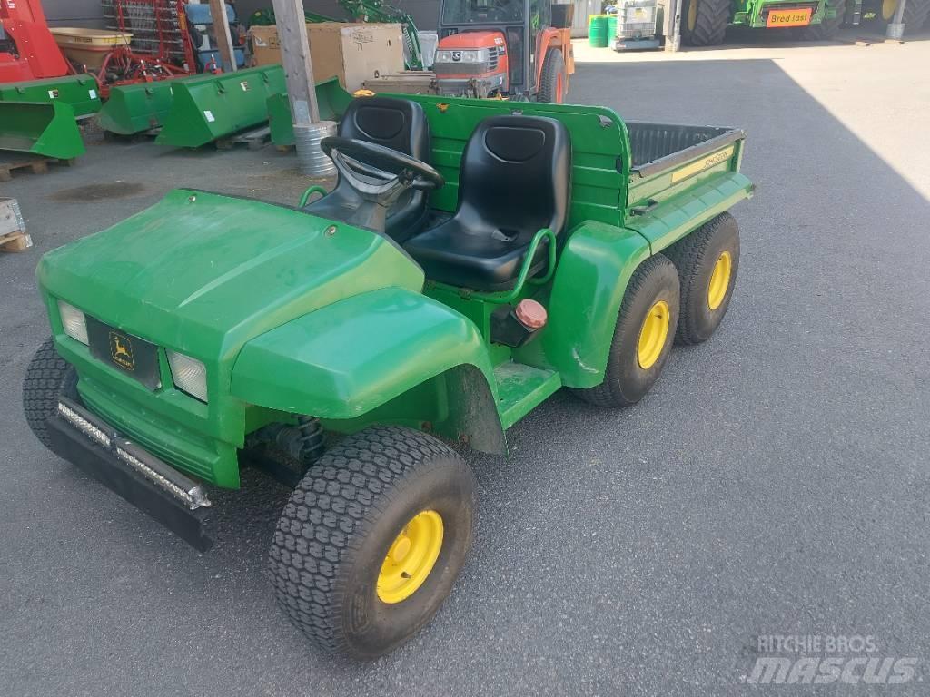 John Deere Gator 4x4 Espaços verdes - Outros
