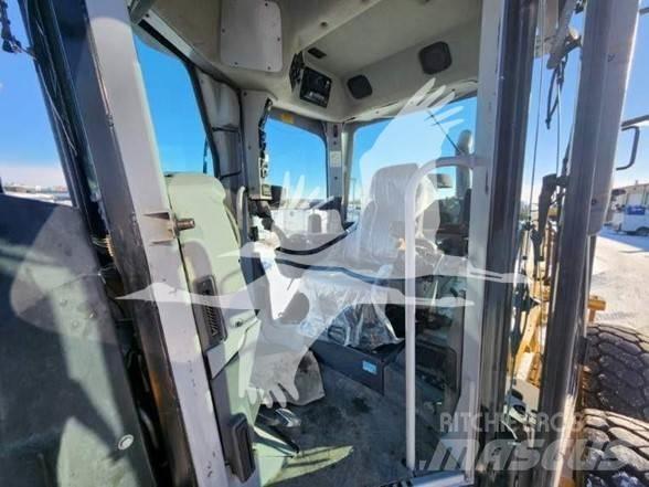 CAT 140M Motoniveladoras