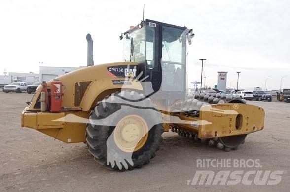 CAT CP-573E Cilindros Compactadores monocilíndricos