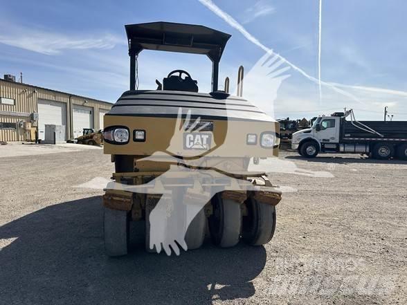 CAT CW14 Cilindros Compactadores de pneus