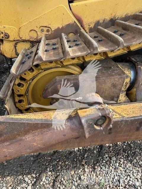 CAT D8T Dozers - Tratores rastos