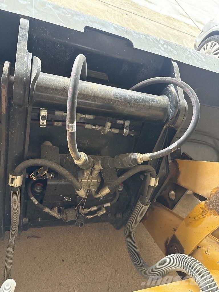 CAT 432 Backhoe loaders