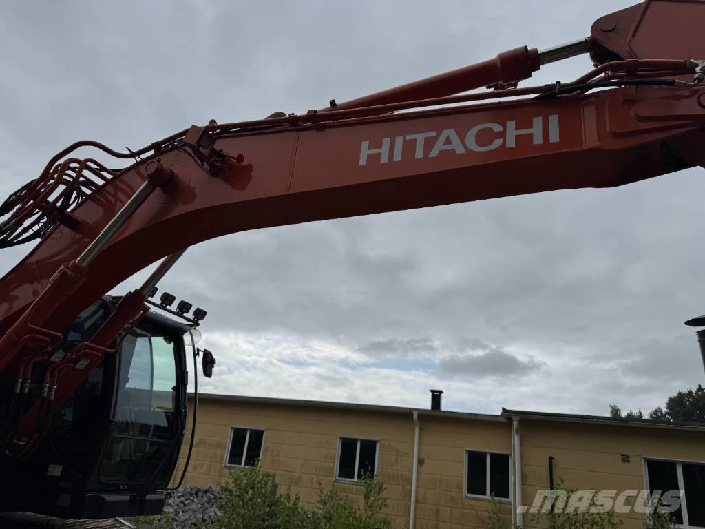 Hitachi ZX 225USLC-7 Escavadoras de rastos