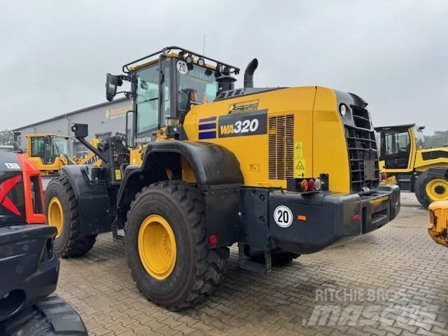 Komatsu WA 320 Pás carregadoras de rodas