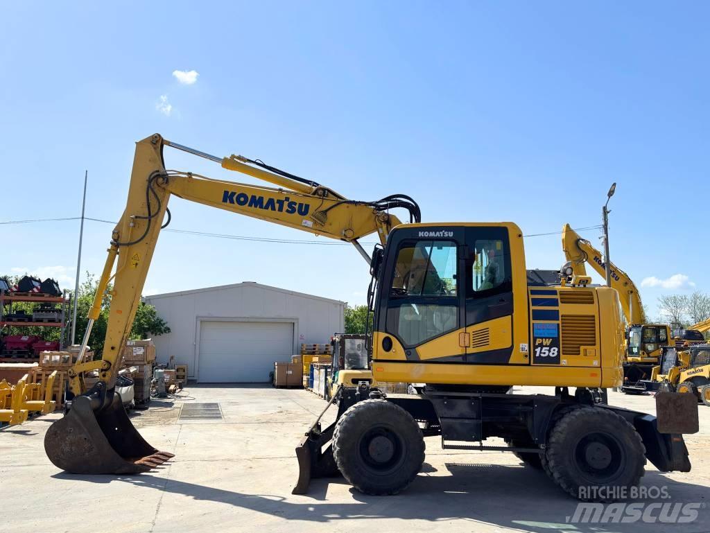 Komatsu PW 158-11 Escavadoras de rodas
