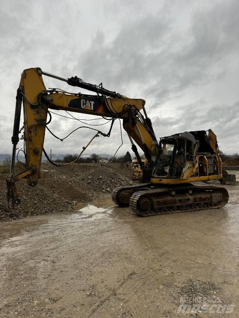 CAT 323 D Escavadoras de rastos
