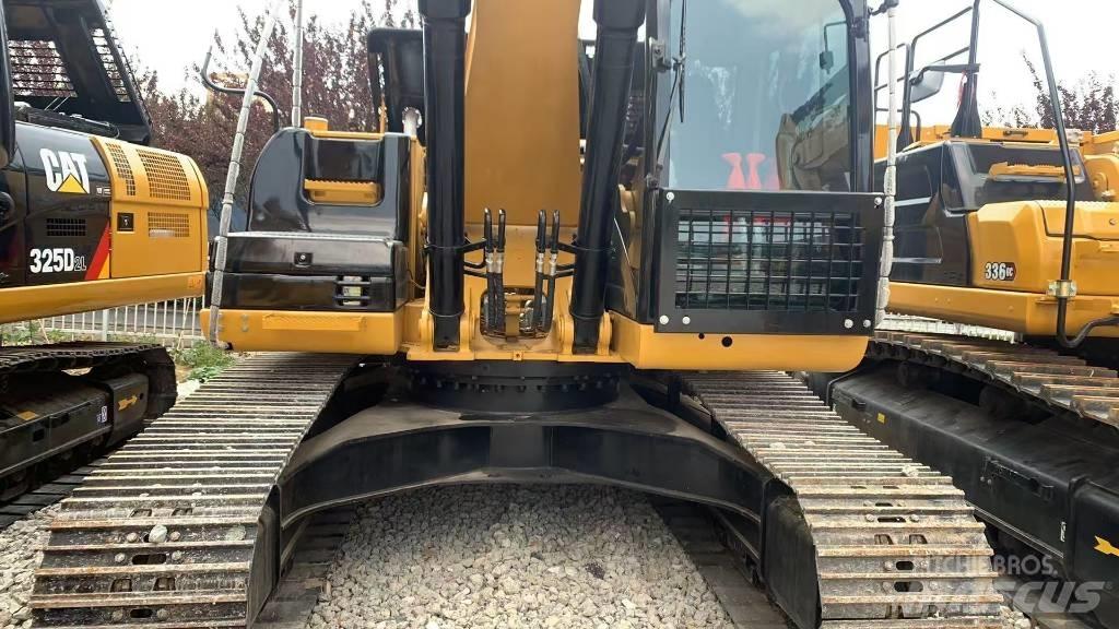 CAT 324 Escavadoras de rastos