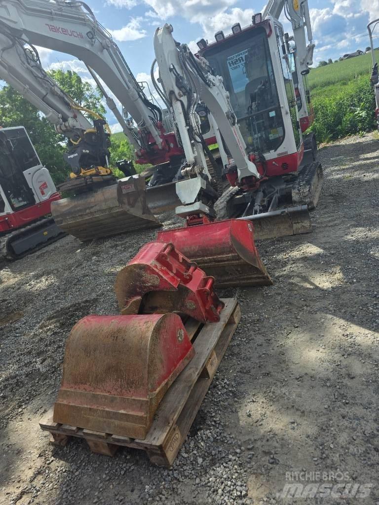 Takeuchi TB 320 Mini Escavadoras <7t