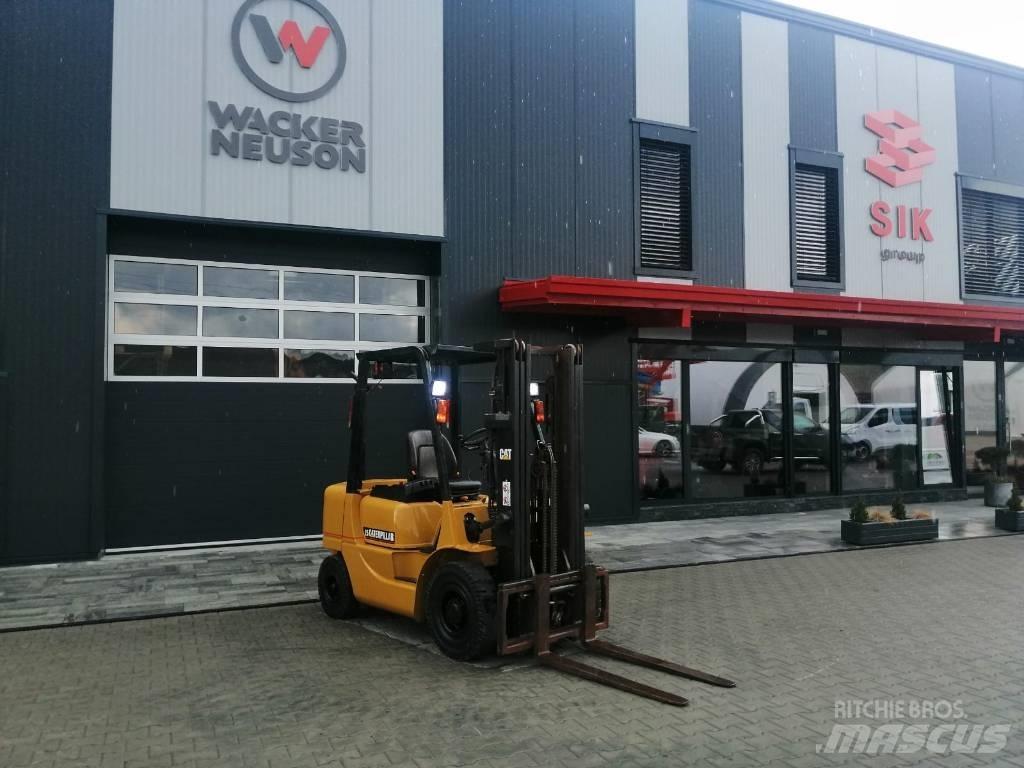 CAT DP 25 K Empilhadores Diesel