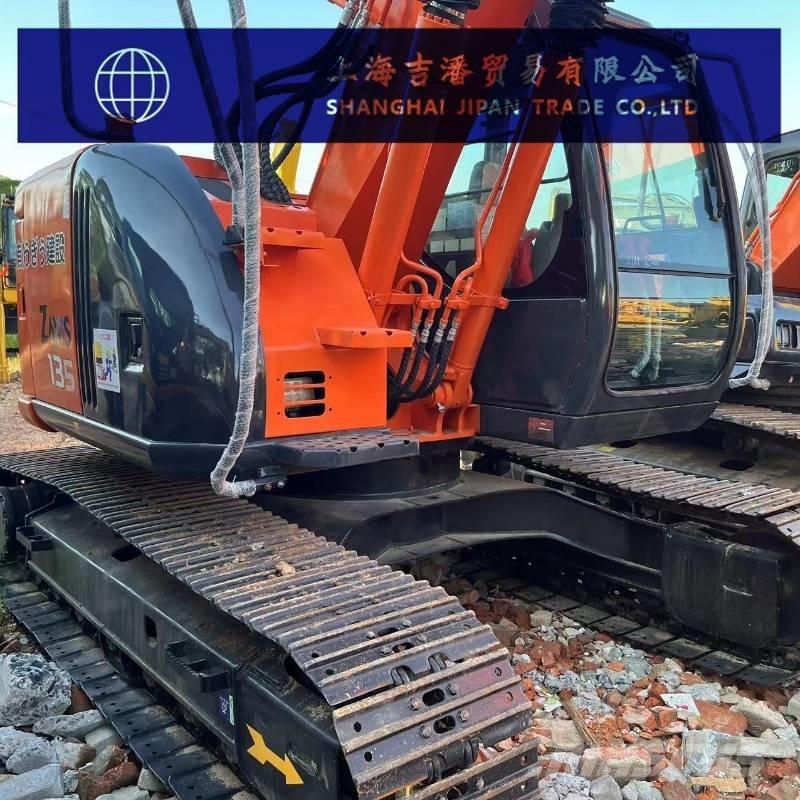 Hitachi ZX 135 Escavadoras Midi 7t - 12t